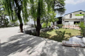 Woodsley Villa